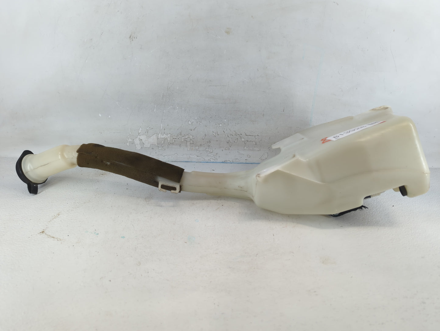 2007-2009 Gmc Acadia Windshield Washer Fluid Reservoir Bottle Oem - Oemusedautoparts1.com