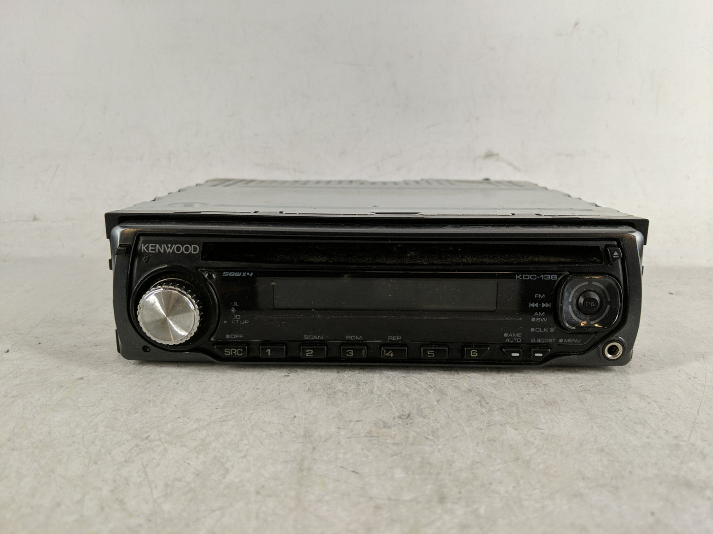 2005-2008 Gmc Canyon Radio AM FM Cd Player Receiver Replacement P/N:00505172 Y21-6730-13 Fits Fits 2004 2005 2006 2007 2008 