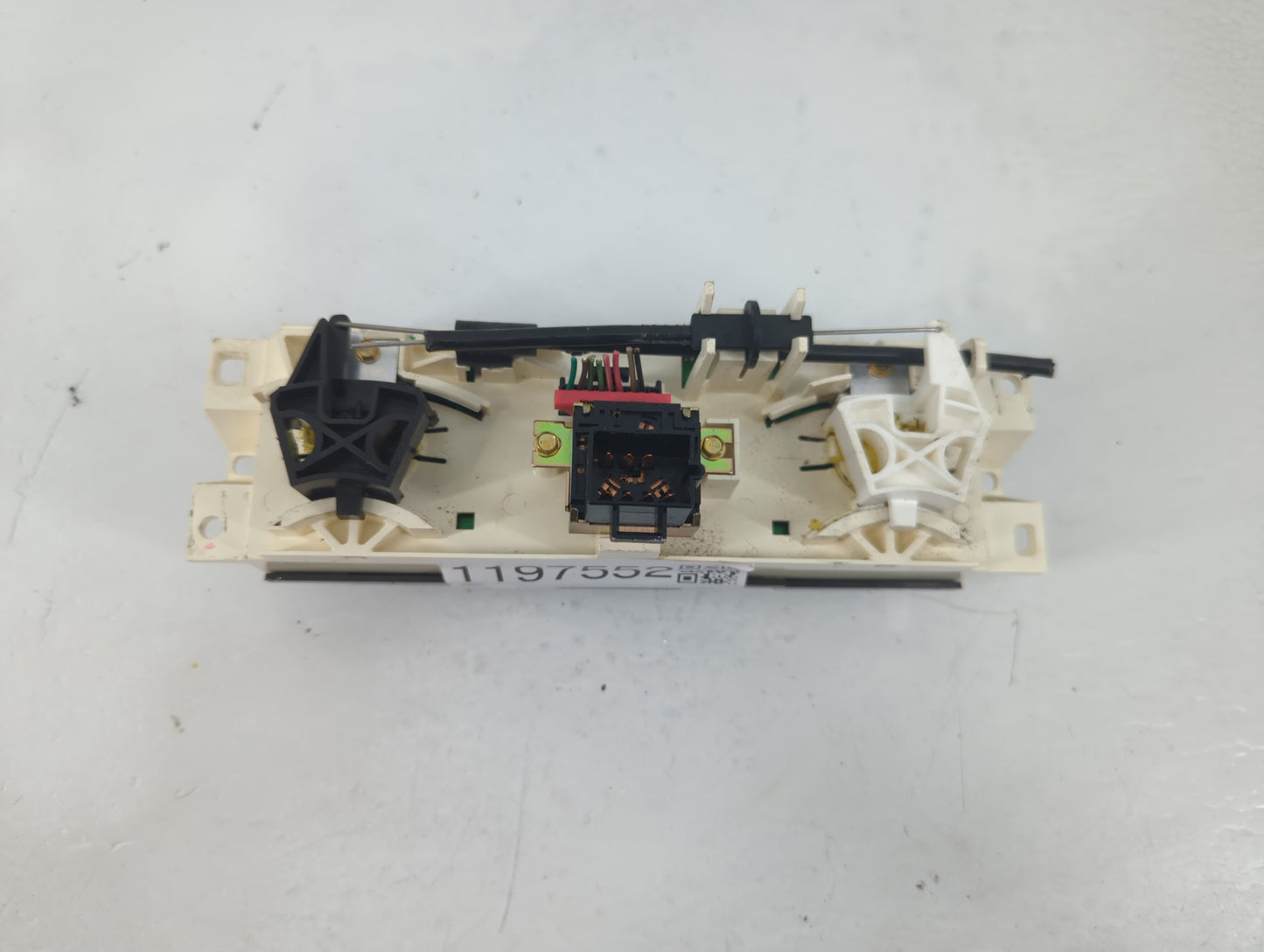 2008 Gmc Canyon Climate Control Module Temperature AC/Heater Replacement P/N:25841856 Fits OEM Used Auto Parts - Oemusedauto