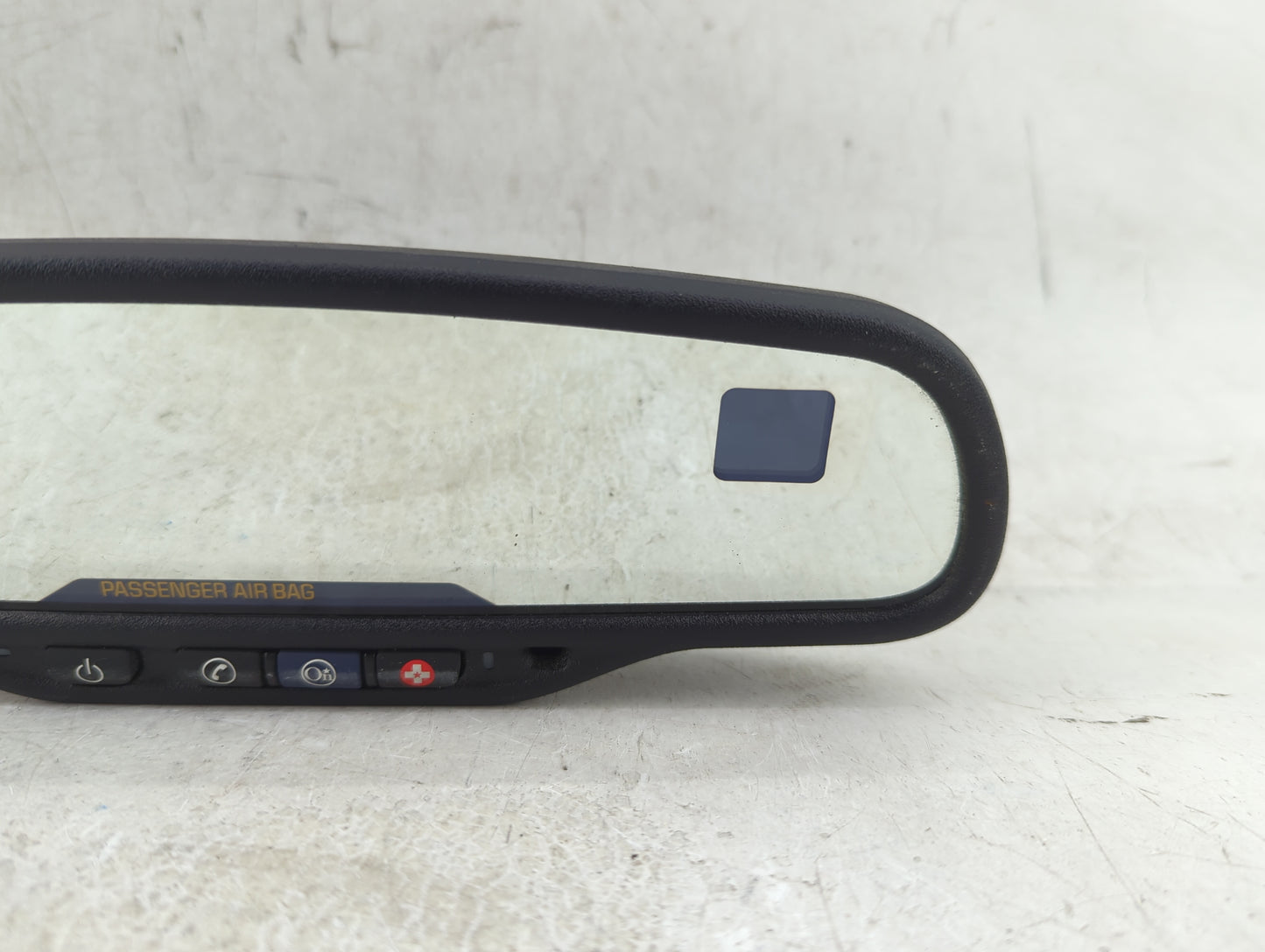 2008 Gmc Envoy Interior Rear View Mirror Replacement OEM P/N:15237546 Fits OEM Used Auto Parts - Oemusedautoparts1.com