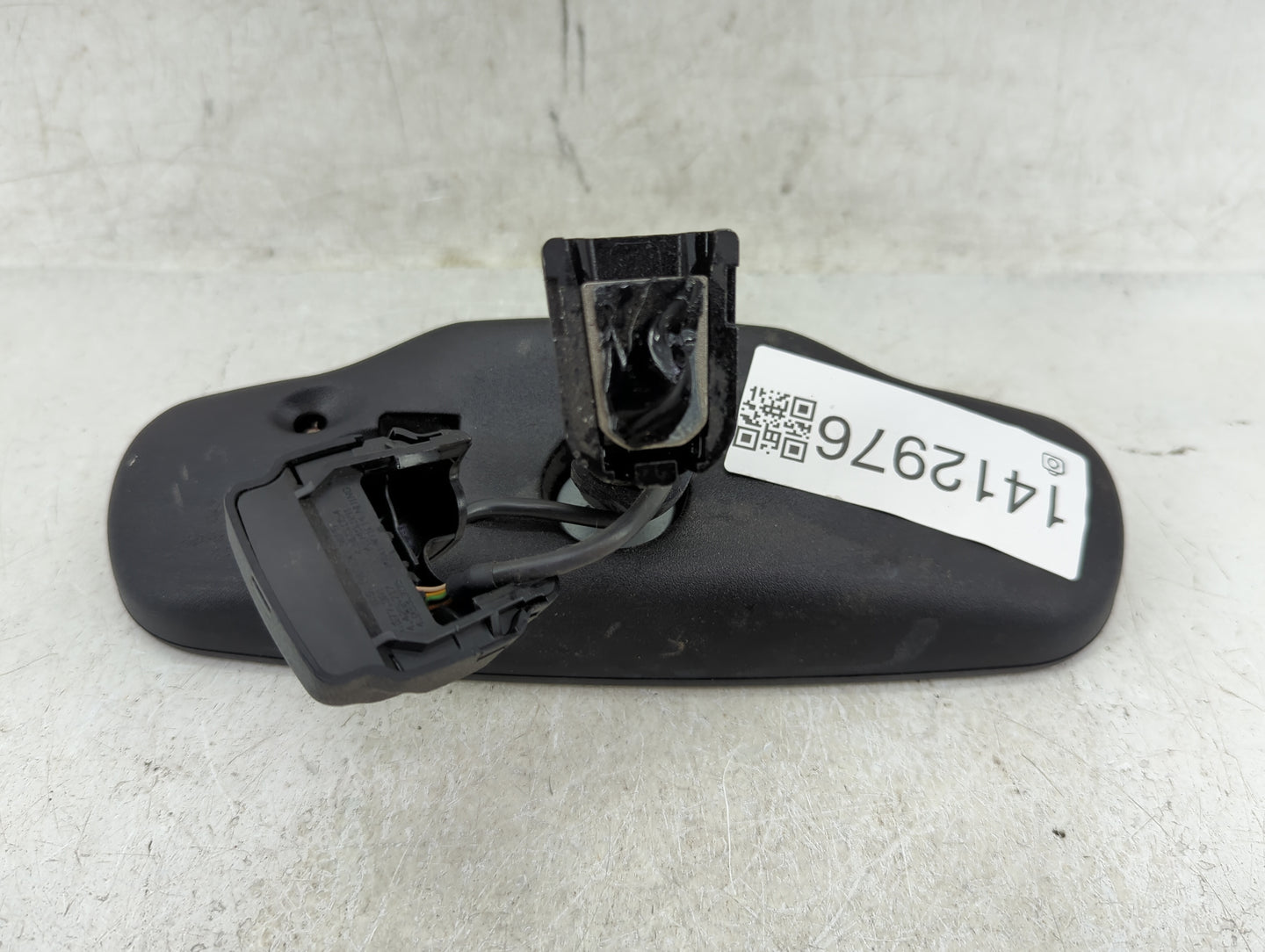 2008 Gmc Envoy Interior Rear View Mirror Replacement OEM P/N:15237546 Fits OEM Used Auto Parts - Oemusedautoparts1.com