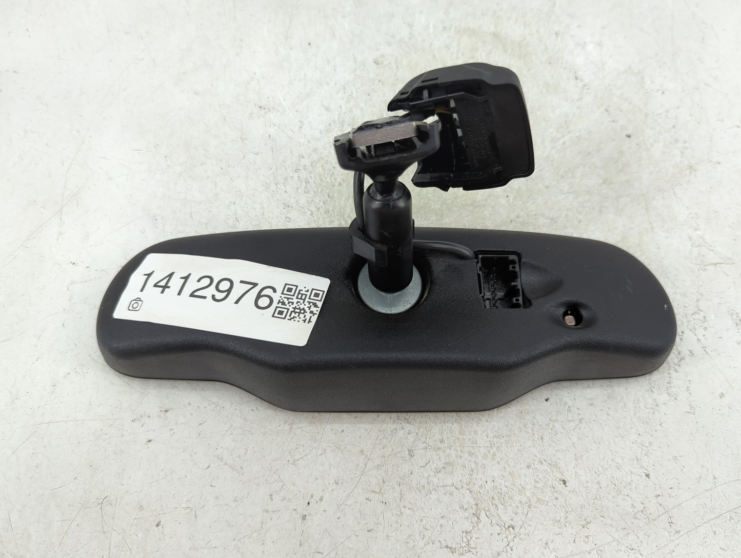 2008 Gmc Envoy Interior Rear View Mirror Replacement OEM P/N:15237546 Fits OEM Used Auto Parts - Oemusedautoparts1.com