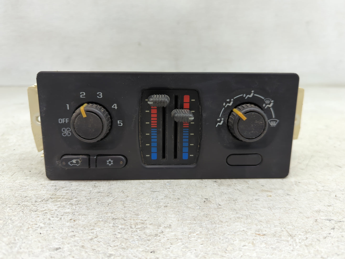 2003-2009 Gmc Envoy Climate Control Module Temperature AC/Heater Replacement P/N:15165921 Fits OEM Used Auto Parts - Oemused