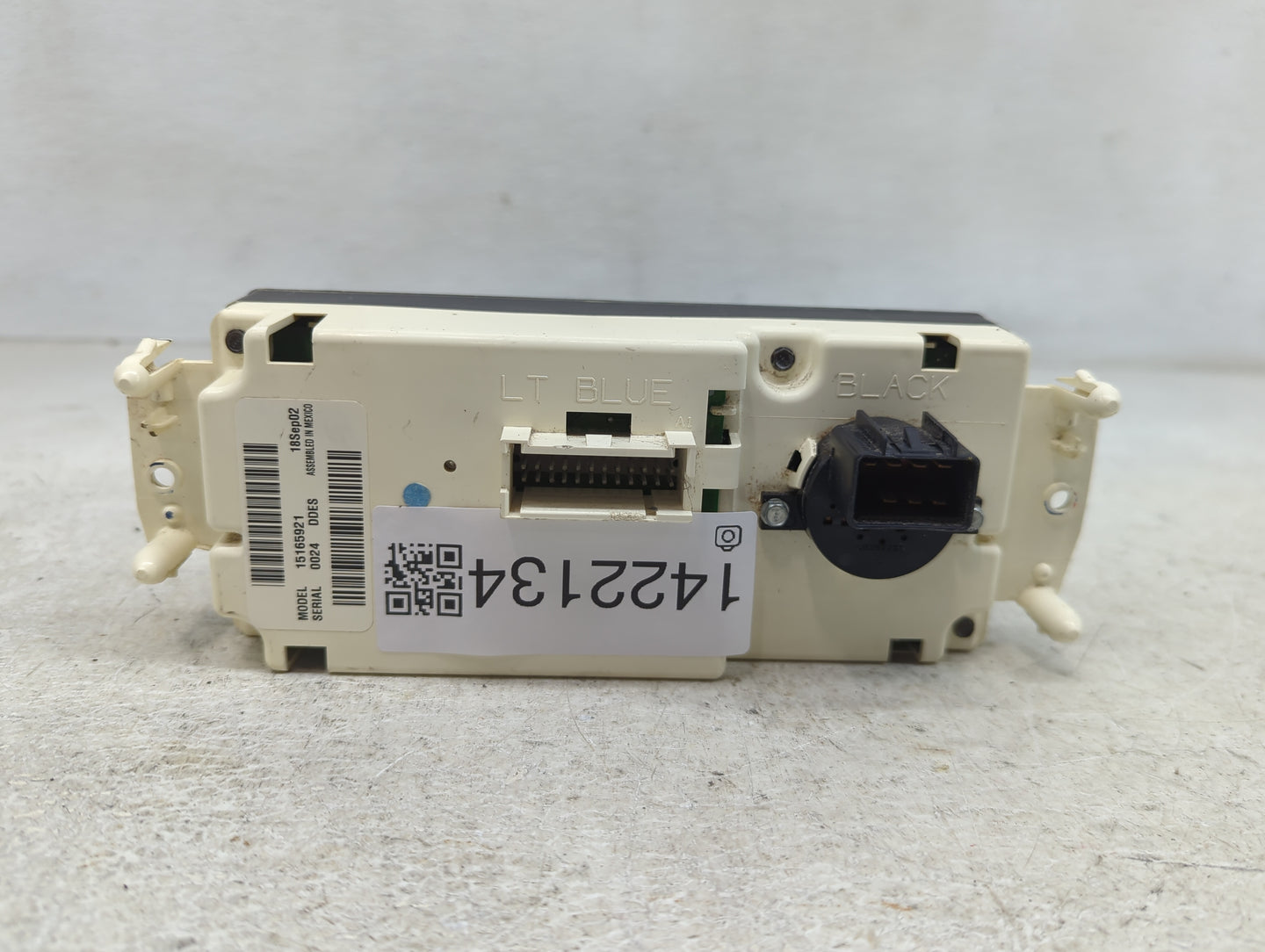 2003-2009 Gmc Envoy Climate Control Module Temperature AC/Heater Replacement P/N:15165921 Fits OEM Used Auto Parts - Oemused