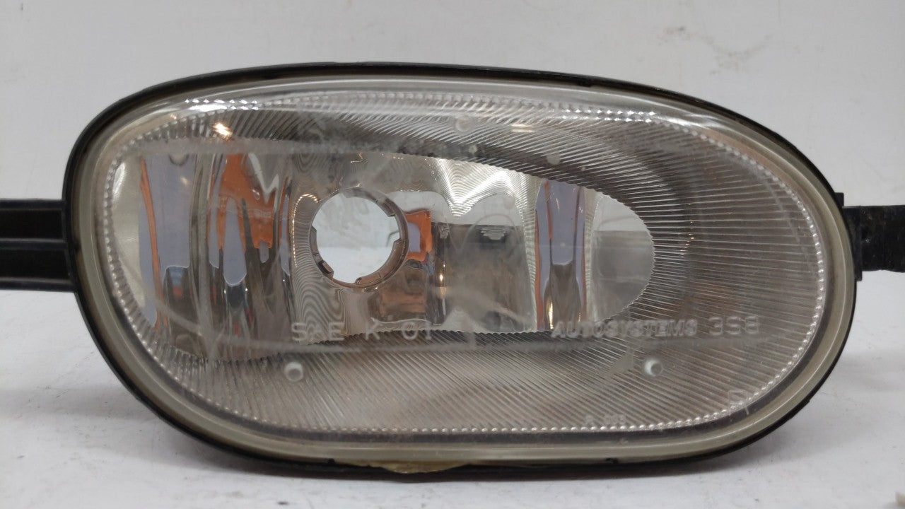 2002-2009 Gmc Envoy Passenger Right Oem Front Light Lamp - Oemusedautoparts1.com