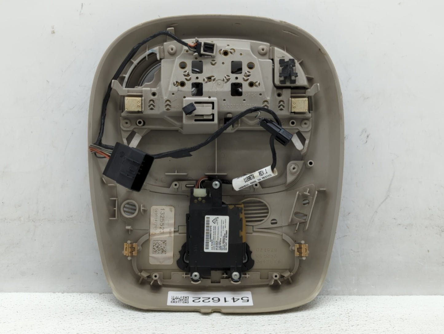 2005-2009 Gmc Envoy Center Floor Console P/N:15015905 Fits Fits 2005 2006 2007 2008 2009 OEM Used Auto Parts - Oemusedautopa