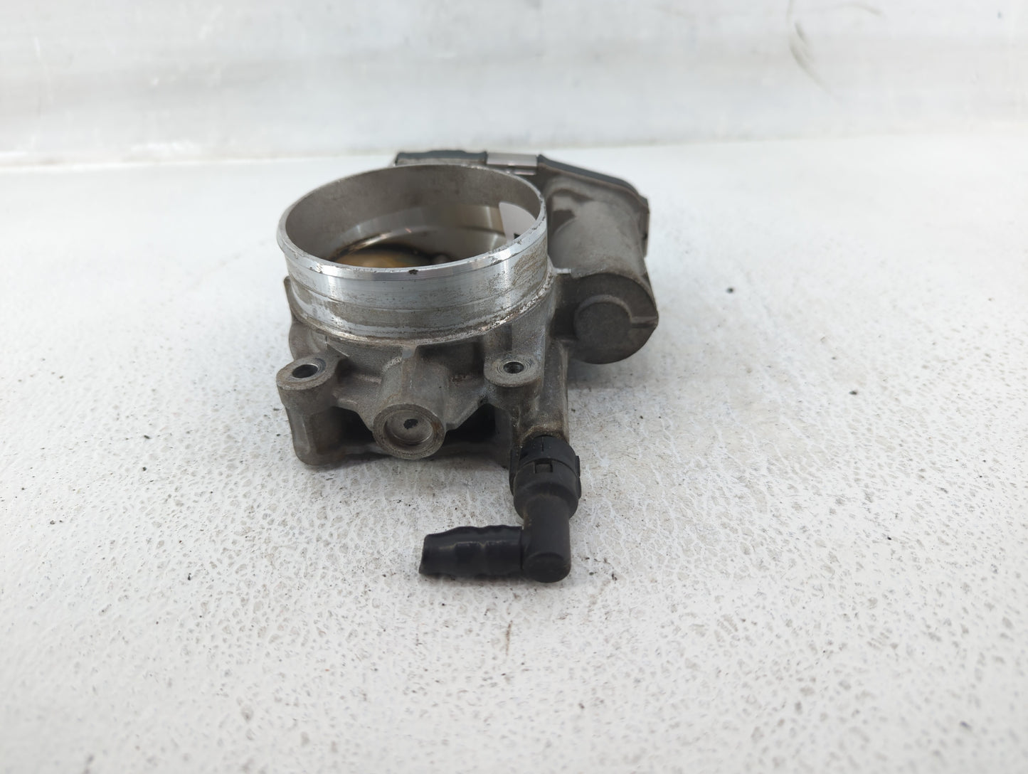 2008-2009 Gmc Envoy Throttle Body P/N:1807AA 865JA Fits Fits 2008 2009 OEM Used Auto Parts - Oemusedautoparts1.com