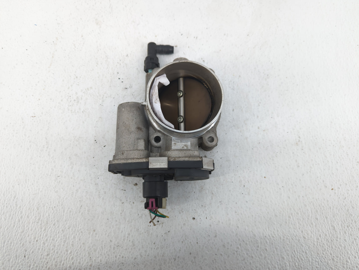 2008-2009 Gmc Envoy Throttle Body P/N:250AA 865JA, 1807AA 865JA Fits Fits 2008 2009 OEM Used Auto Parts - Oemusedautoparts1.