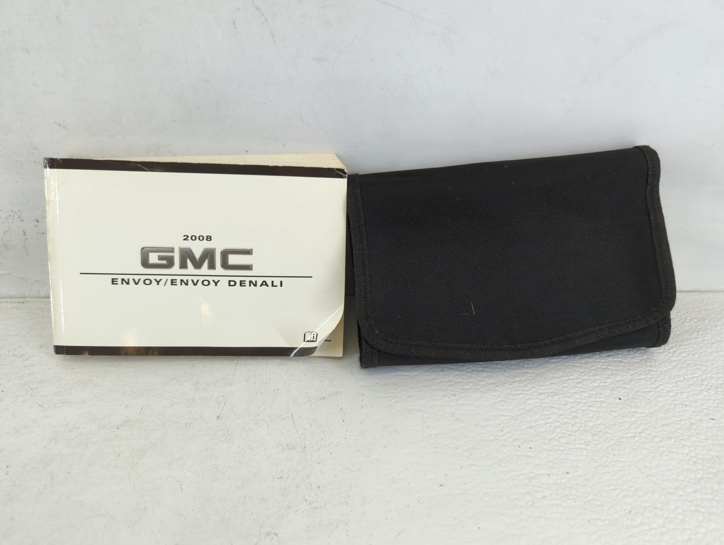 2008 Gmc Envoy Owners Manual Book Guide P/N:15912670 A OEM Used Auto Parts - Oemusedautoparts1.com