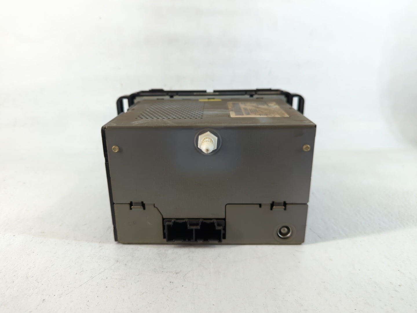 2008-2014 Gmc Savana 1500 Radio AM FM Cd Player Receiver Replacement P/N:25918998 Fits OEM Used Auto Parts - Oemusedautopart