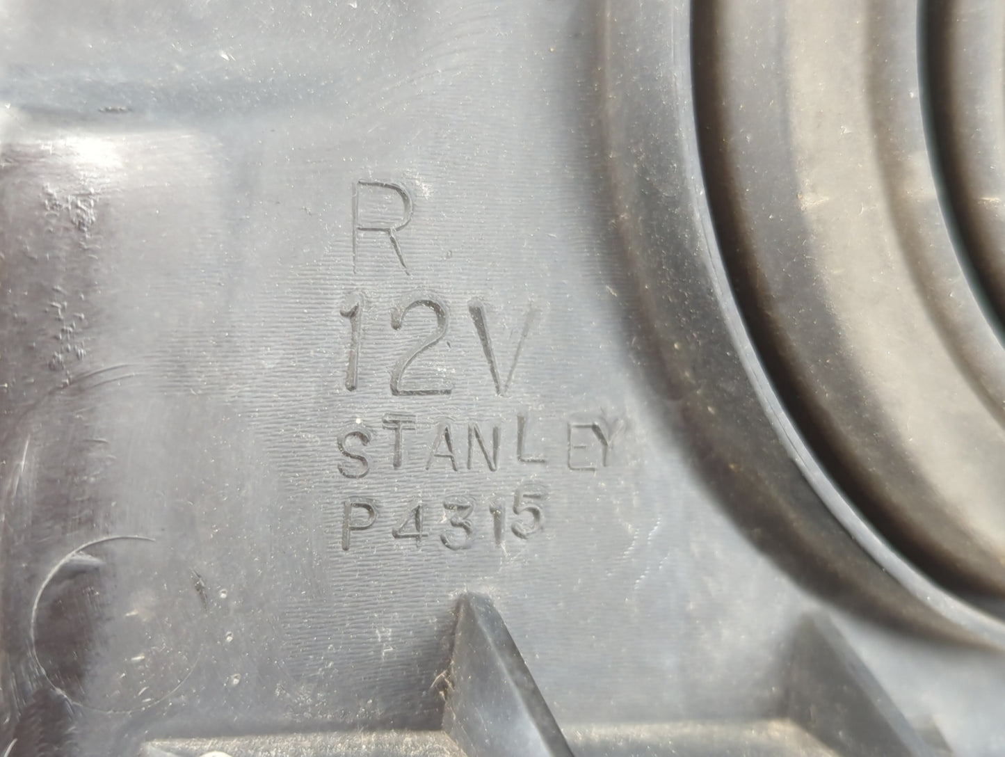 2003-2014 Gmc Savana 1500 Driver Left Oem Head Light Headlight Lamp - Oemusedautoparts1.com