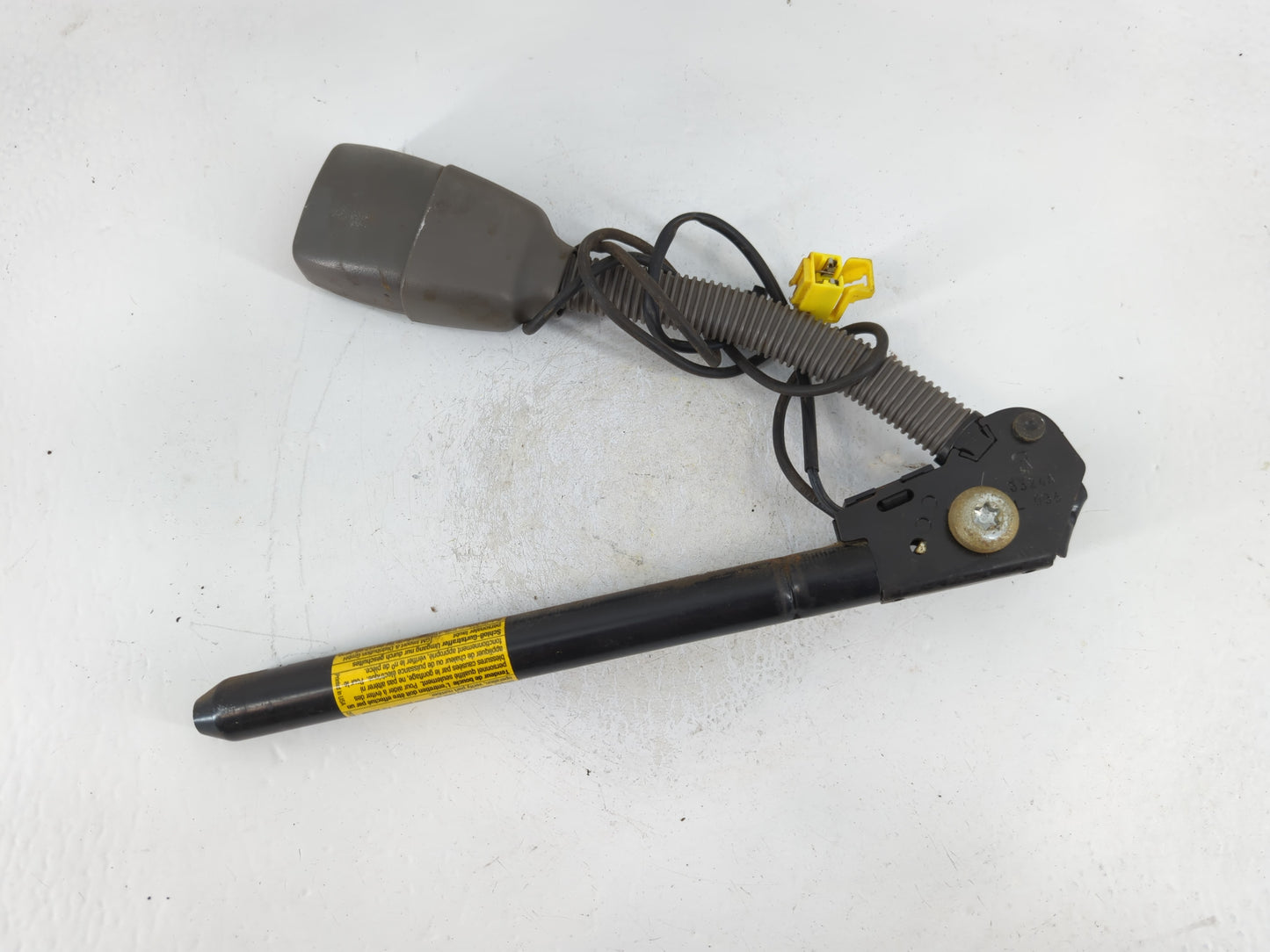 2006-2014 Gmc Savana 1500 Passenger Right Seat Belt Front Retractor - Oemusedautoparts1.com