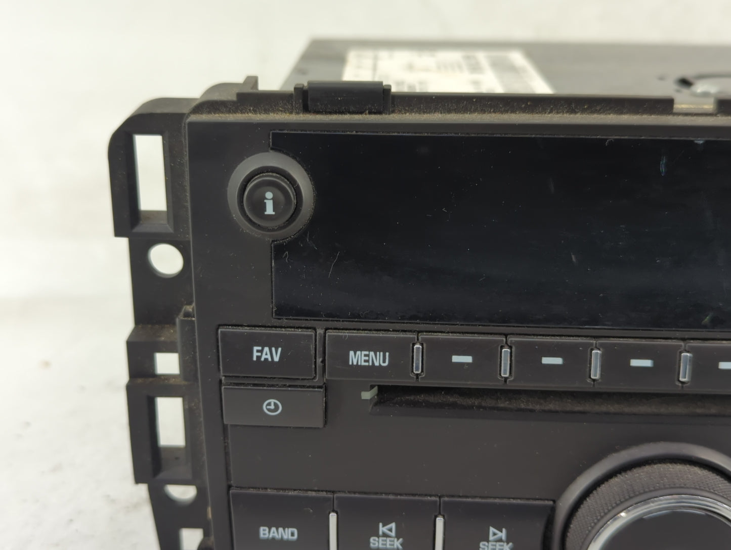 2007-2013 Gmc Sierra 1500 Radio AM FM Cd Player Receiver Replacement P/N:25799567 Fits OEM Used Auto Parts - Oemusedautopart