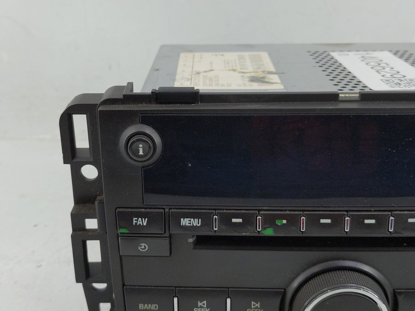 2007-2013 Gmc Sierra 1500 Radio AM FM Cd Player Receiver Replacement P/N:25941919 Fits OEM Used Auto Parts - Oemusedautopart