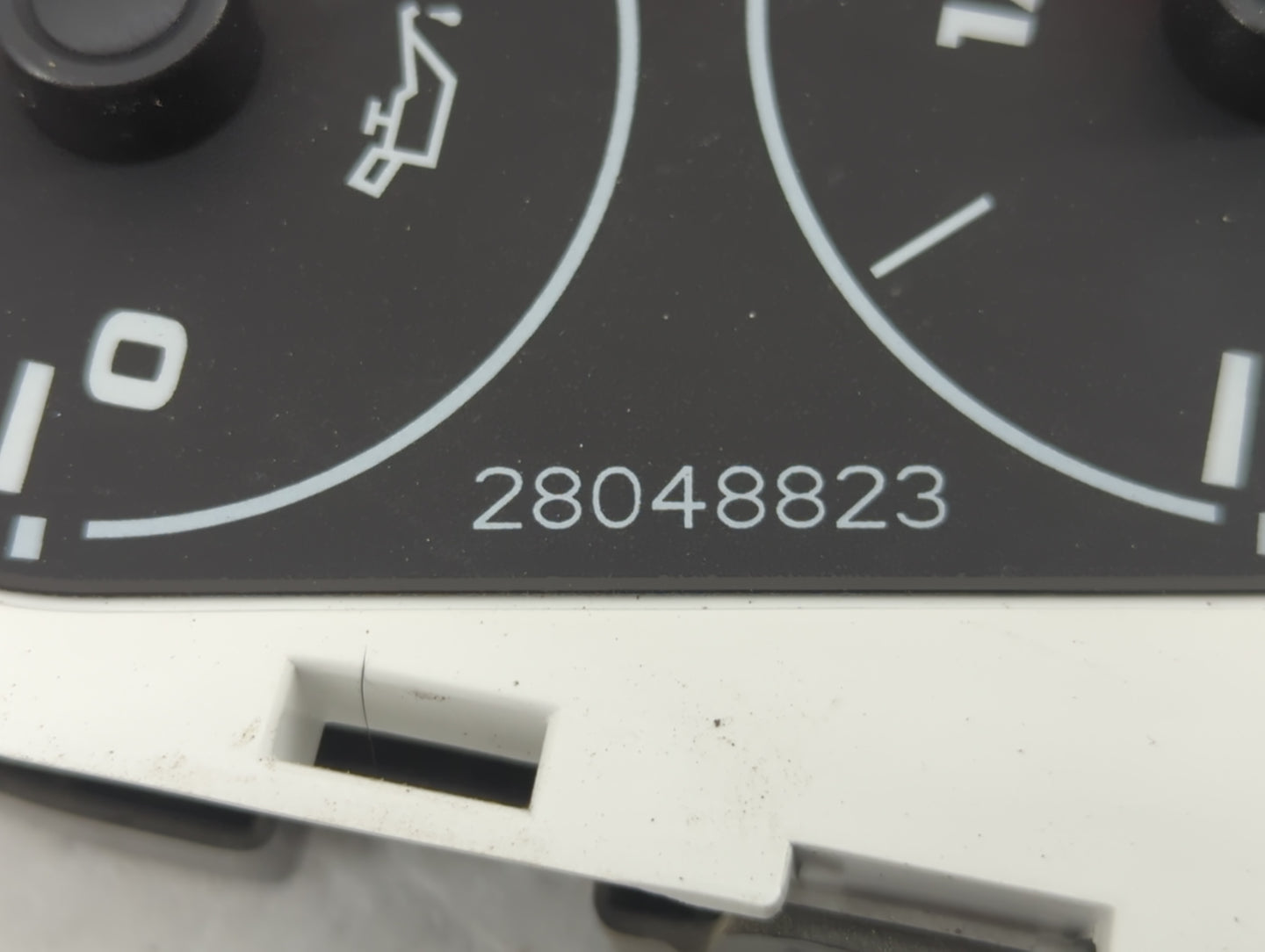 2007-2011 Gmc Sierra 1500 Instrument Cluster Speedometer Gauges P/N:769221-860A 28048823 Fits Fits 2007 2008 2009 2010 2011 