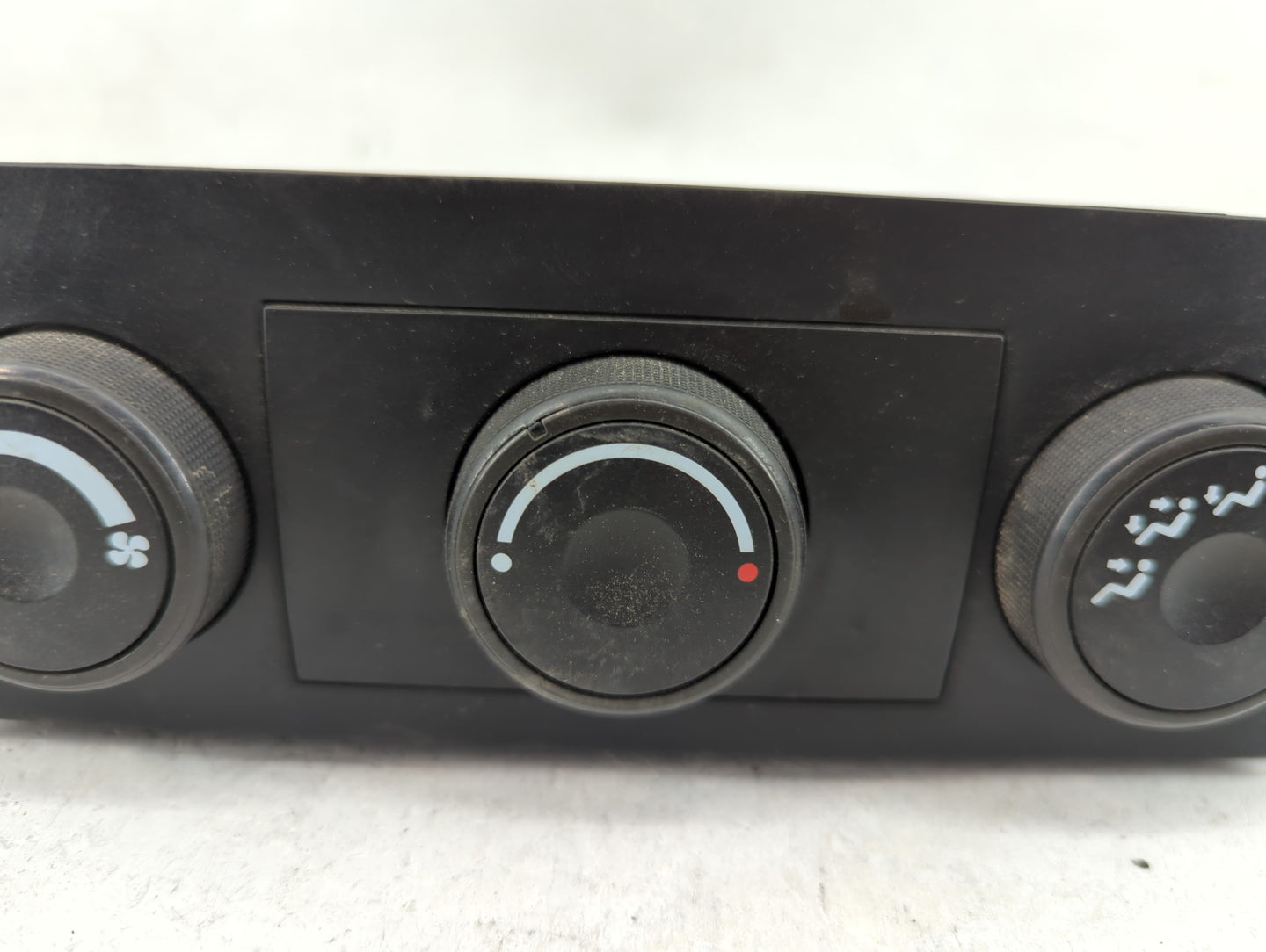 2007-2009 Gmc Sierra 2500 Climate Control Module Temperature AC/Heater Replacement P/N:25901386 Fits Fits 2007 2008 2009 OEM