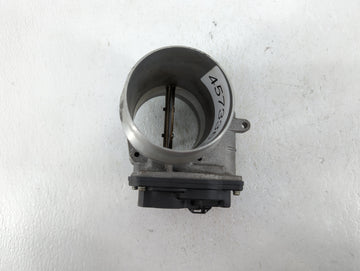 2007-2010 Gmc Sierra 2500 Throttle Body P/N:RMA73-502B Fits Fits 2007 2008 2009 2010 OEM Used Auto Parts - Oemusedautoparts1