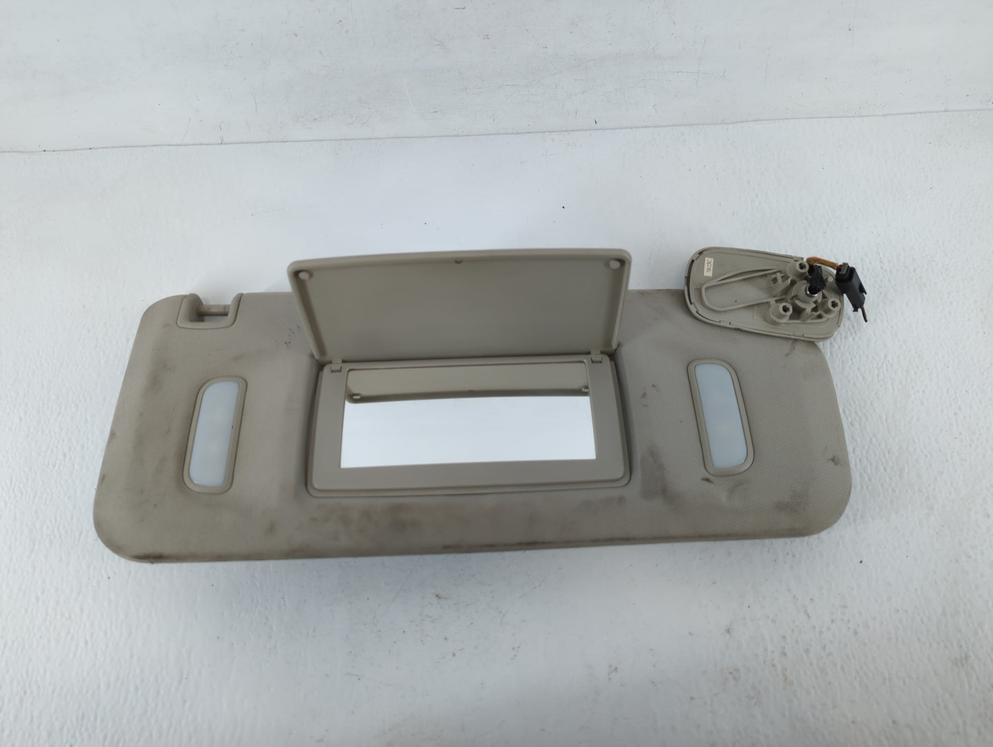 2007-2014 Gmc Sierra 2500 Sun Visor Shade Replacement Passenger Right Mirror Fits Fits 2007 2008 2009 2010 2011 2012 2013 20