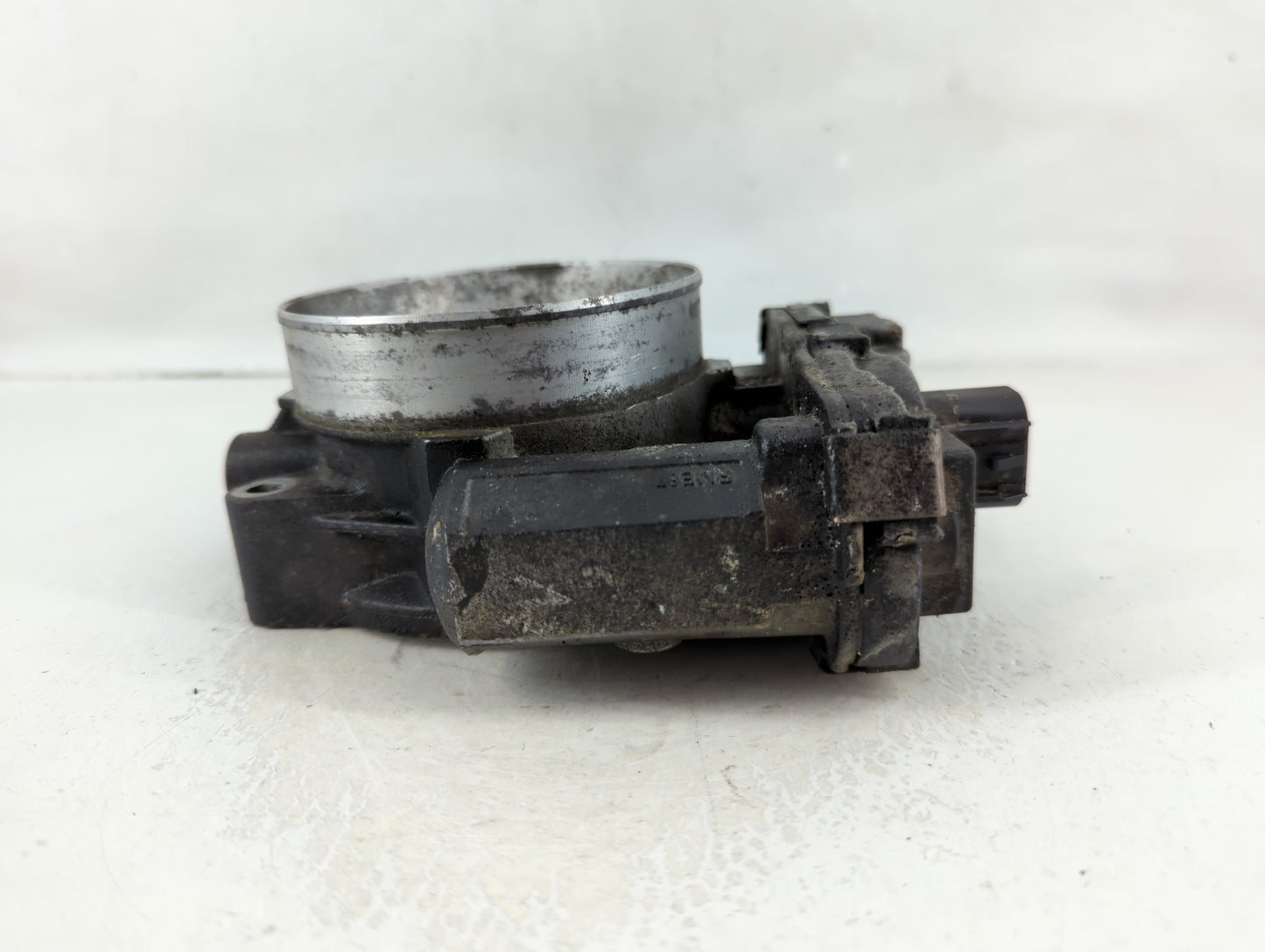 2007-2008 Gmc Yukon Throttle Body P/N:RME57 Fits Fits 2006 2007 2008 2009 OEM Used Auto Parts - Oemusedautoparts1.com