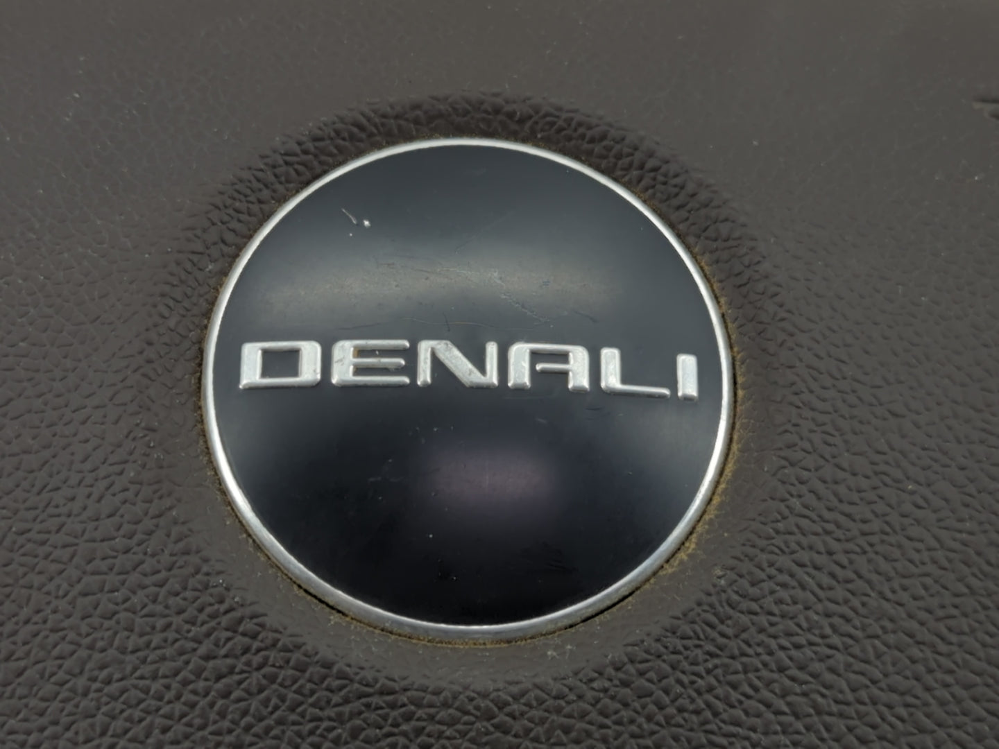 Gmc Yukon Air Bag Driver Left Steering Wheel Mounted - Oemusedautoparts1.com