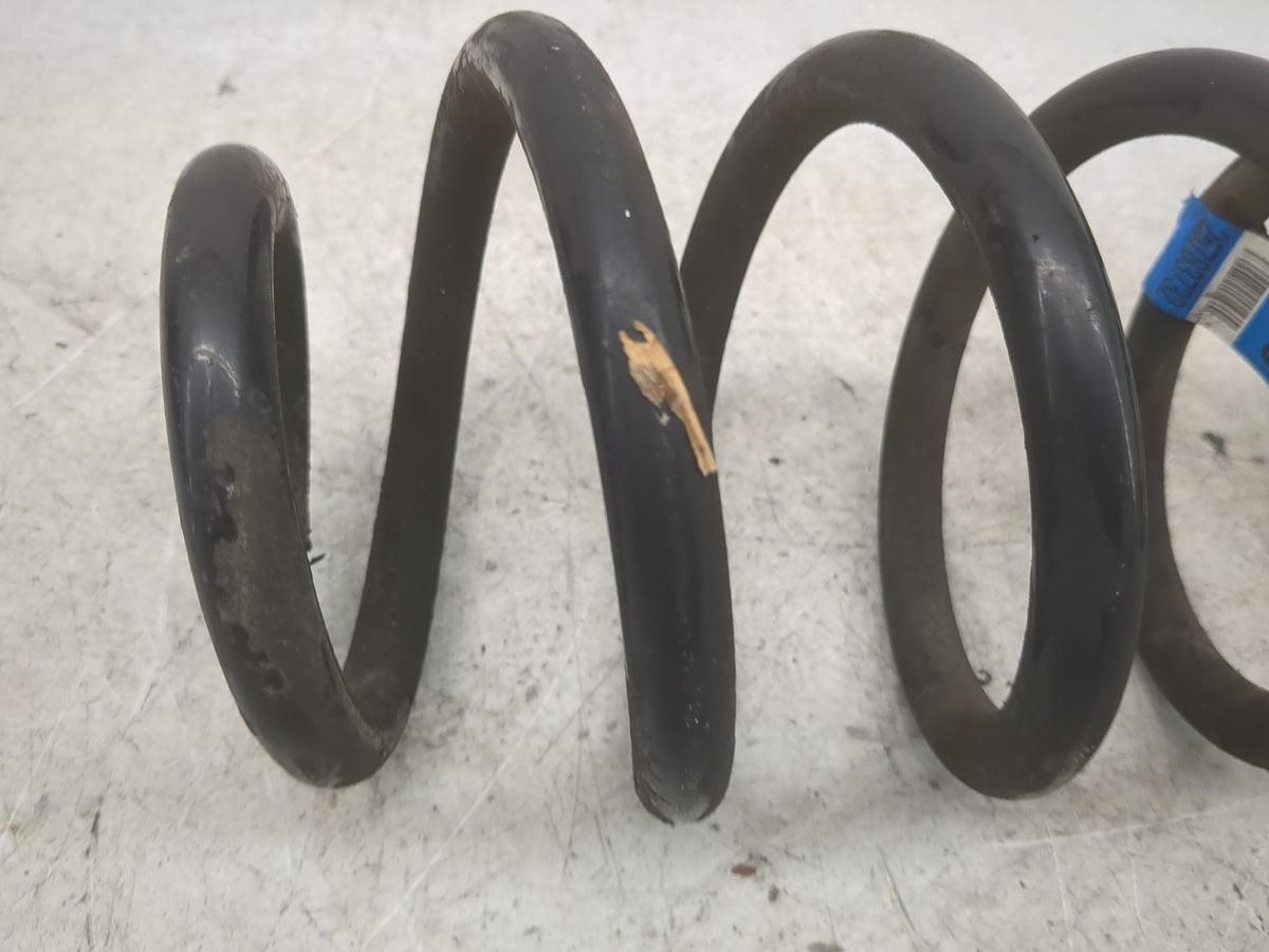 2007-2014 Gmc Yukon Passenger Rear Coil Spring - Oem 1387130 - Oemusedautoparts1.com