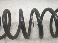 2007-2014 Gmc Yukon Passenger Rear Coil Spring - Oem 1387130 - Oemusedautoparts1.com