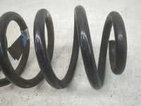 2007-2014 Gmc Yukon Passenger Rear Coil Spring - Oem 1387130 - Oemusedautoparts1.com