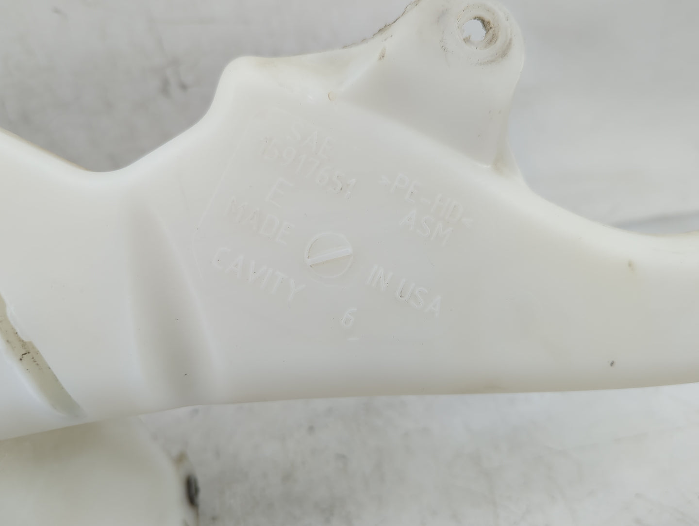 2007-2014 Gmc Yukon Windshield Washer Fluid Reservoir Bottle Oem - Oemusedautoparts1.com