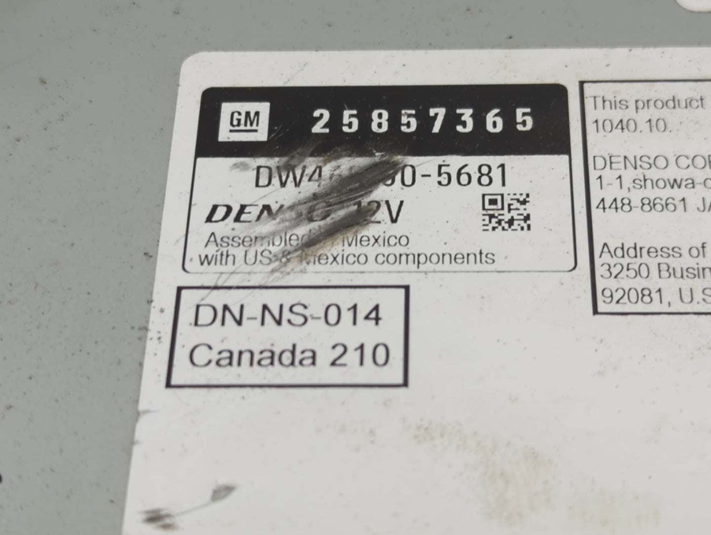 2008-2009 Gmc Yukon Radio AM FM Cd Player Receiver Replacement P/N:25857365 Fits Fits 2008 2009 OEM Used Auto Parts - Oemuse