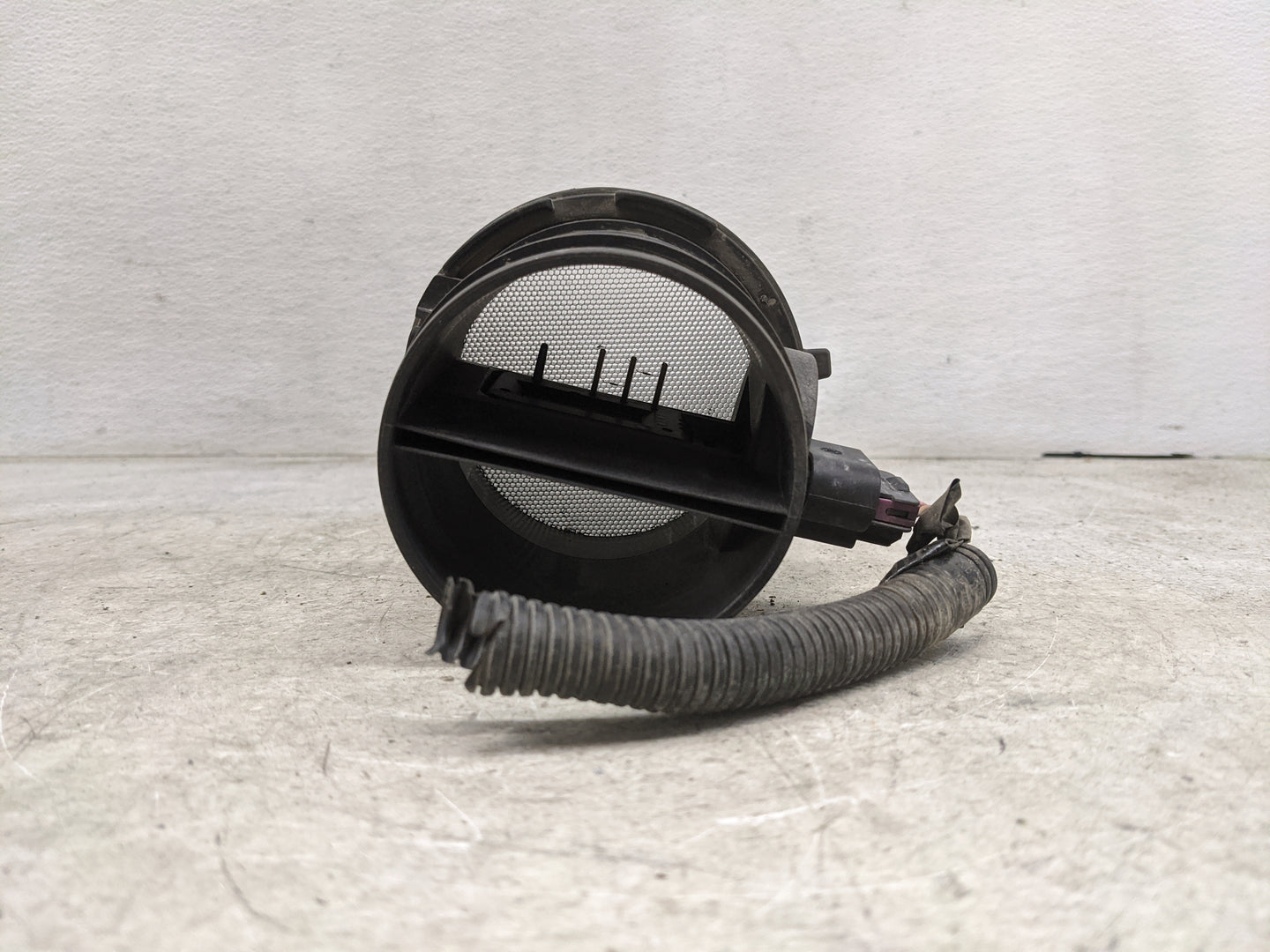 2007-2009 Gmc Yukon Mass Air Flow Meter Maf 1485582 - Oemusedautoparts1.com