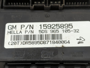 2007-2011 Gmc Yukon Body Control Module Bcm Inner Cabin Fuse Box