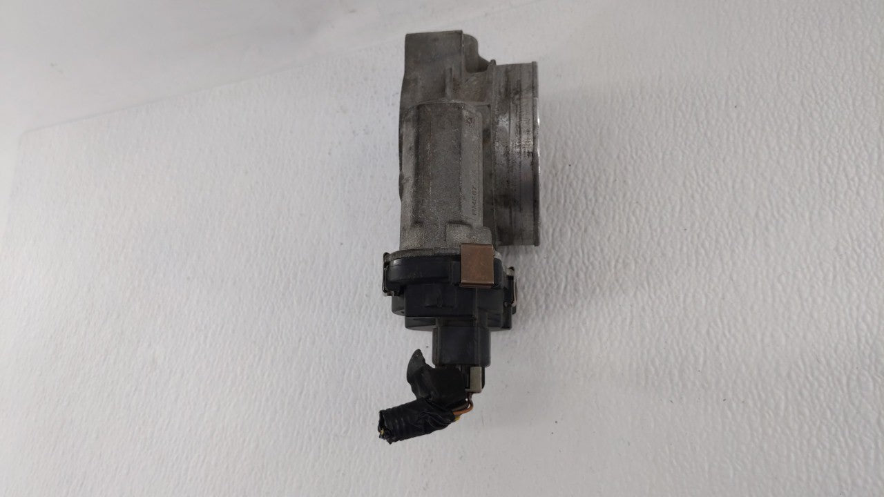 2008 Gmc Yukon Xl 1500 Throttle Body P/N:RME87-3A 0760 Fits OEM Used Auto Parts - Oemusedautoparts1.com