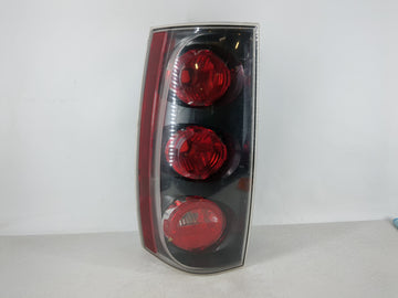 2007-2011 Gmc Yukon Xl 1500 Driver Left Side Deck Lid Mounted Tail Light - Oemusedautoparts1.com