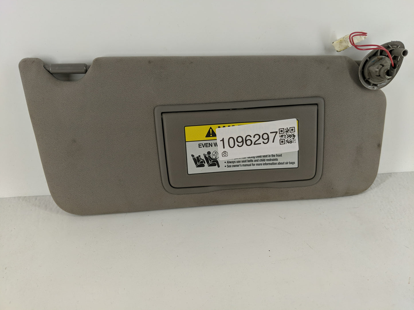2008-2009 Honda Accord Sun Visor Shade Replacement Passenger Right Mirror Fits Fits 2008 2009 OEM Used Auto Parts - Oemuseda