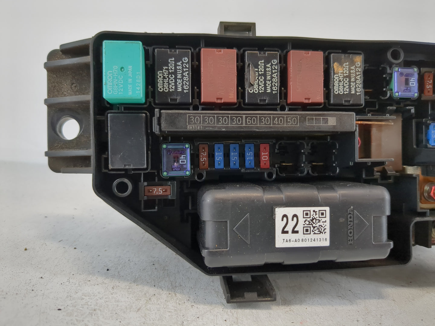 2008-2012 Honda Accord Fusebox Fuse Box Panel Relay Module P/N:0182Z713 018401656 Fits Fits 2008 2009 2010 2011 2012 OEM Use
