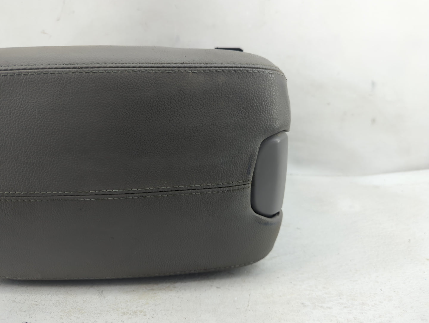 2008 Honda Accord Center Console Armrest Cover Lid P/N:83404-TA0-A0-M1 Fits OEM Used Auto Parts - Oemusedautoparts1.com