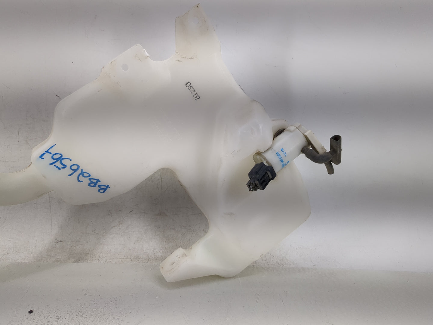 2008-2012 Honda Accord Windshield Washer Fluid Reservoir Bottle Oem - Oemusedautoparts1.com
