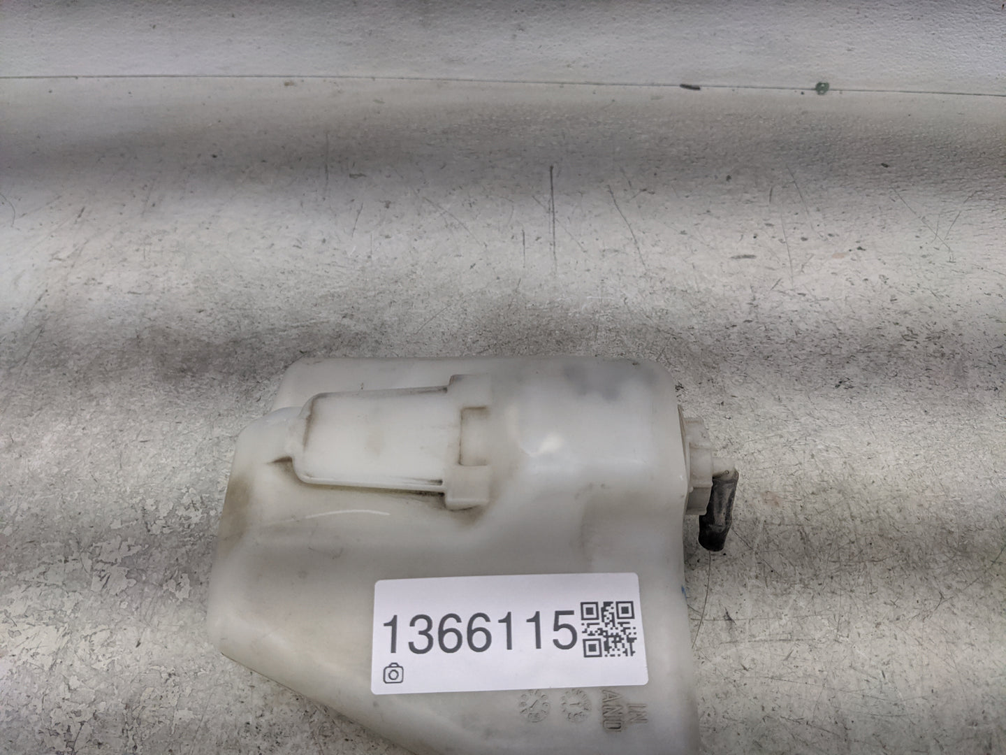 2008-2012 Honda Accord Radiator Coolant Overflow Expansion Tank Bottle 1366115 - Oemusedautoparts1.com