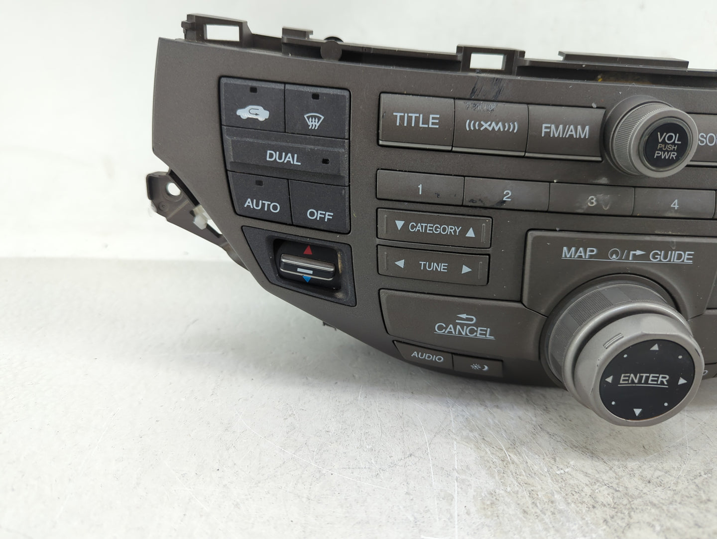 2008-2009 Honda Accord Radio AM FM Cd Player Receiver Replacement P/N:39101-TA0-A920-M1 Fits Fits 2008 2009 OEM Used Auto Pa