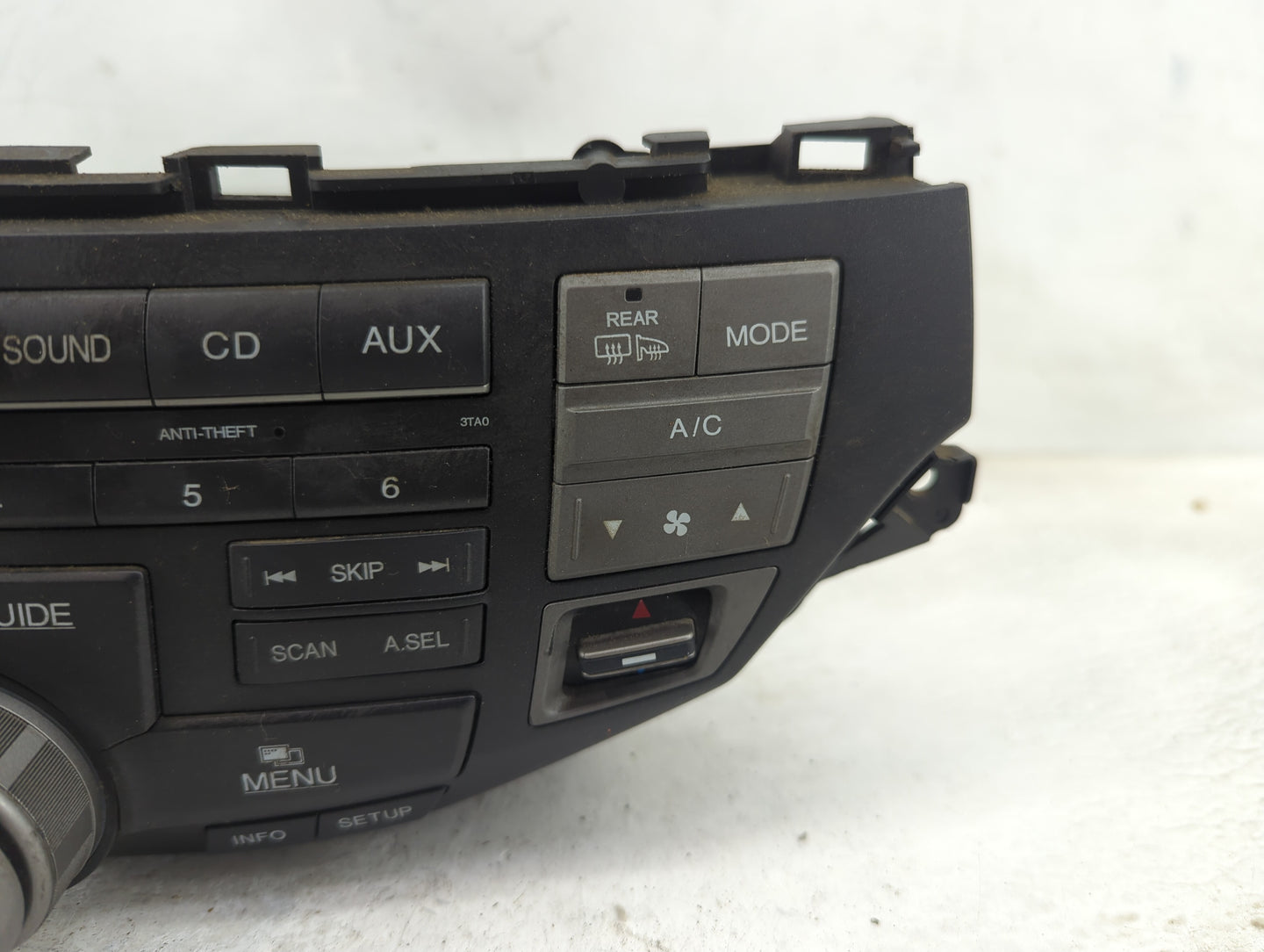 2008-2009 Honda Accord Radio AM FM Cd Player Receiver Replacement Fits Fits 2008 2009 OEM Used Auto Parts - Oemusedautoparts