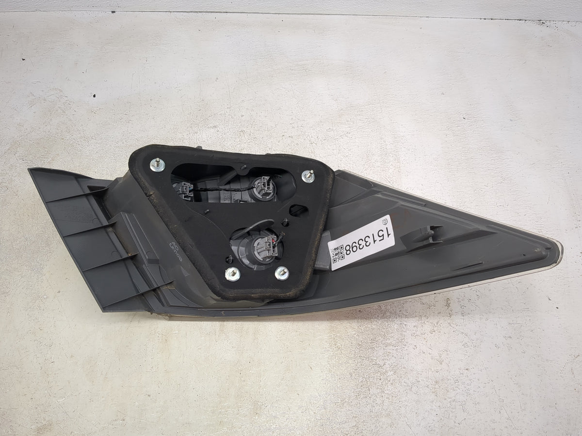 2008-2012 Honda Accord Passenger Right Side Deck Lid Mounted Tail Light - Oemusedautoparts1.com