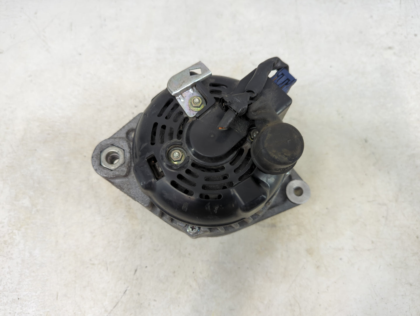 2008-2012 Honda Accord Alternator Replacement Generator Charging Assembly Engine OEM P/N:TN104210-5890 Fits OEM Used Auto Pa