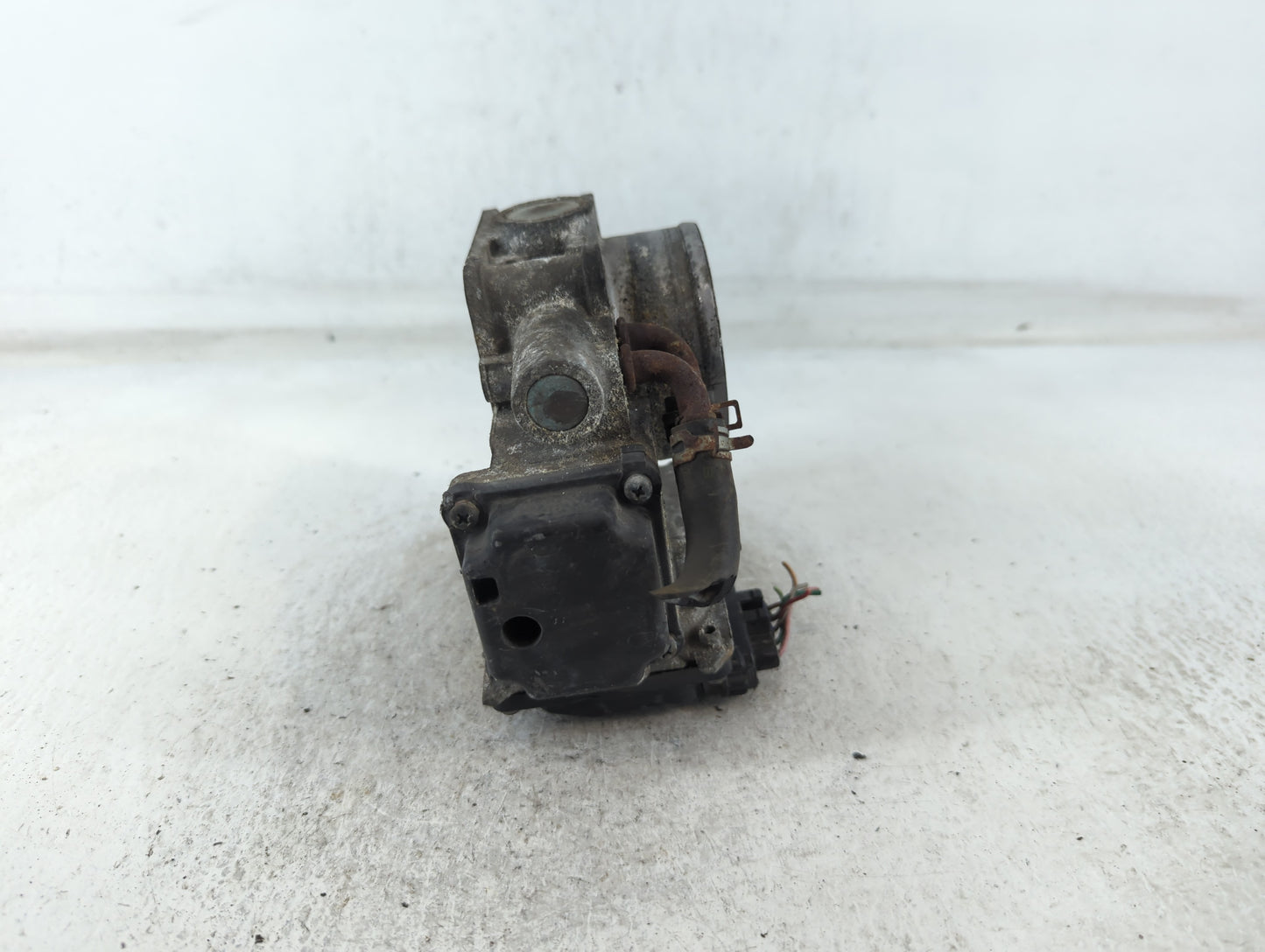 2008-2012 Honda Accord Throttle Body P/N:U3249009185 Fits Fits 2008 2009 2010 2011 2012 OEM Used Auto Parts - Oemusedautopar