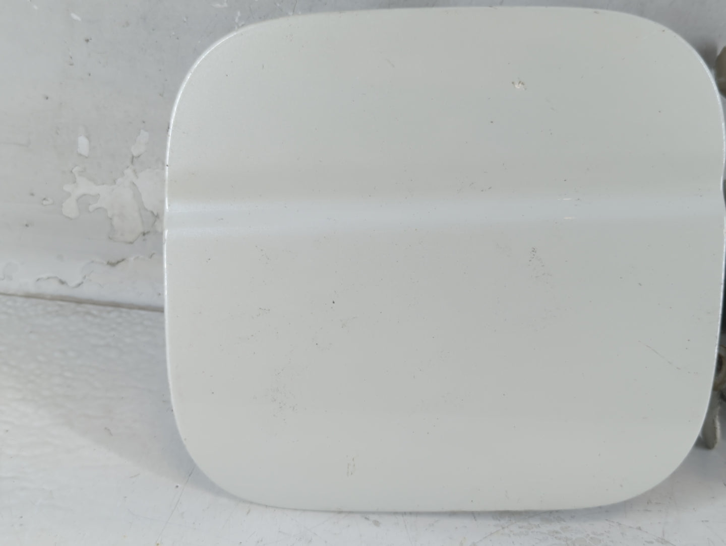 2008 Honda Accord Fuel Tank Door Lid Gas Tank - Oemusedautoparts1.com