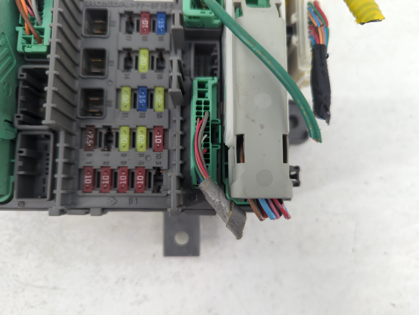 2008-2010 Honda Accord Body Control Module Bcm 882182 - Oemusedautoparts1.com