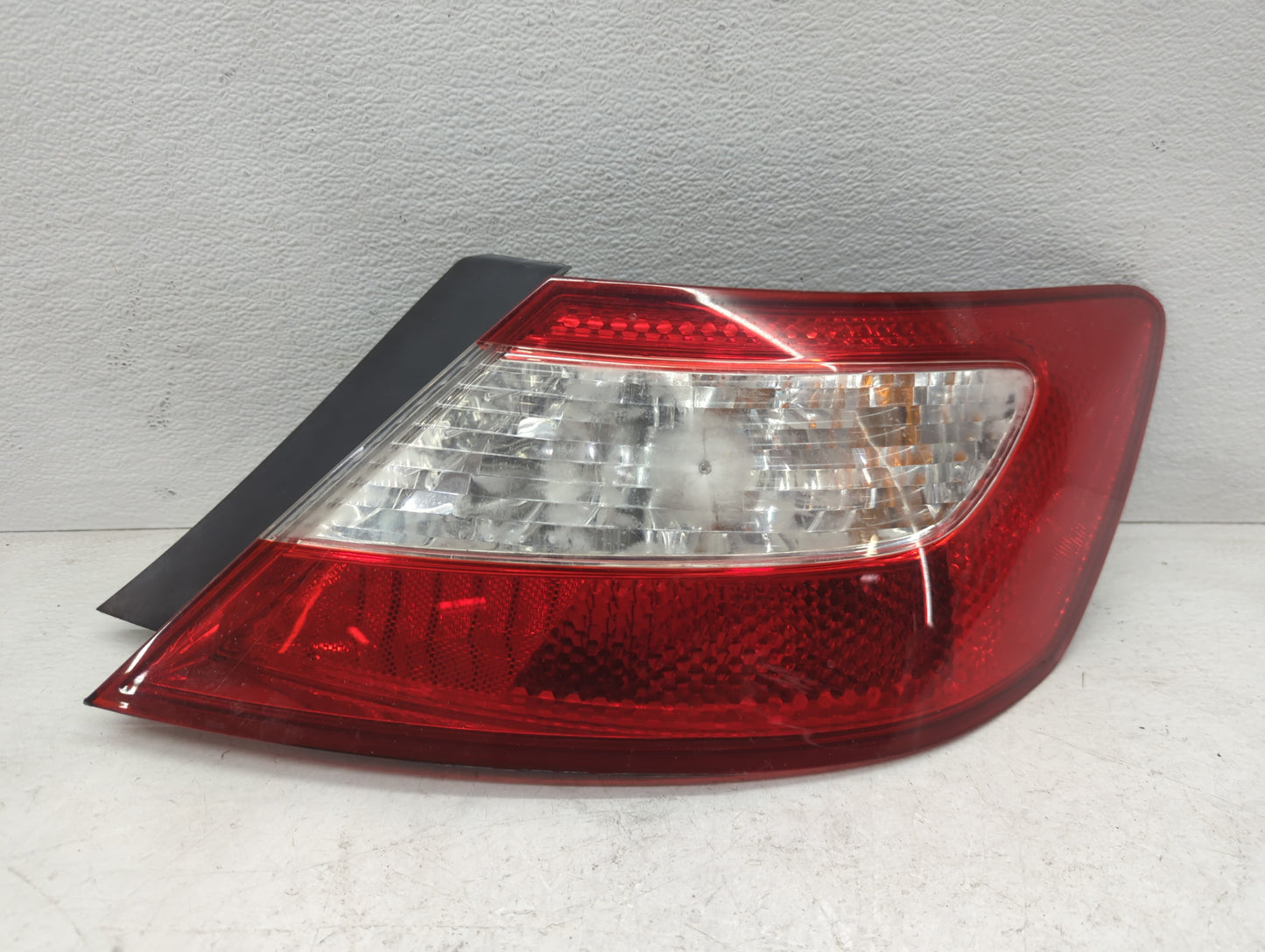 2006-2011 Honda Civic Tail Light Assembly Passenger Right OEM Fits Fits 2006 2007 2008 2009 2010 2011 OEM Used Auto Parts - 