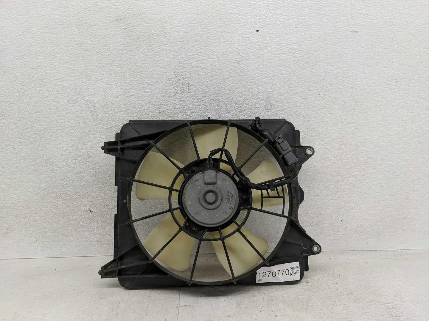2006-2011 Honda Civic Electric Radiator Cooling Fan Motor Assembly P/N:168000-8040 Fits Fits 2006 2007 2008 2009 2010 2011 O