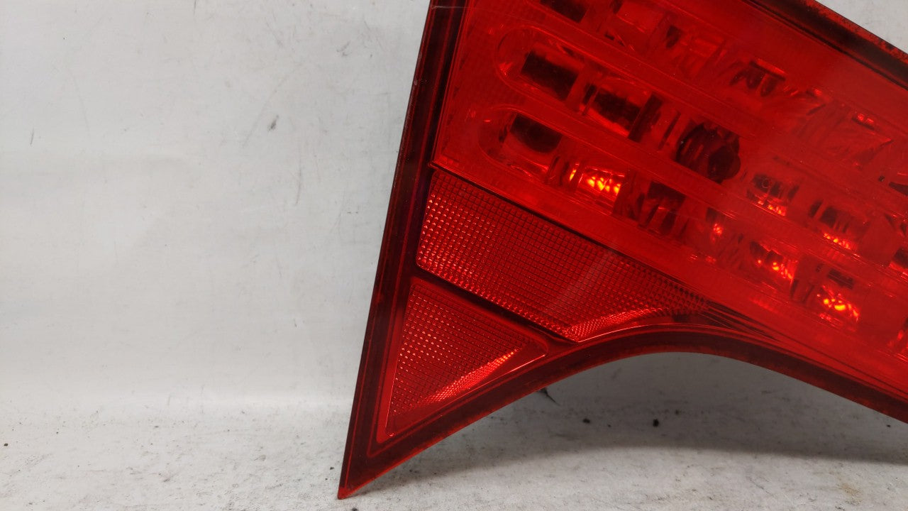 2006-2011 Honda Civic Tail Light Assembly Driver Left OEM Fits Fits 2006 2007 2008 2009 2010 2011 OEM Used Auto Parts - Oemu