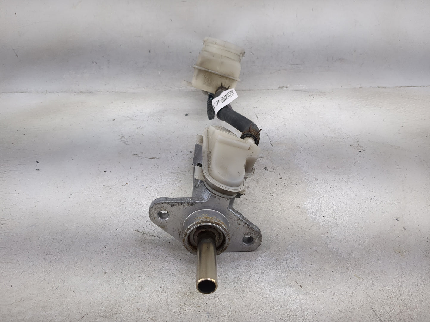 2006-2011 Honda Civic Brake Master Cylinder 1490567 - Oemusedautoparts1.com