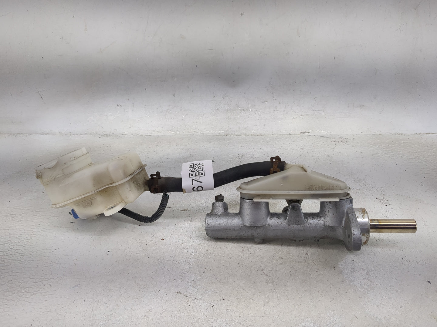 2006-2011 Honda Civic Brake Master Cylinder 1490567 - Oemusedautoparts1.com
